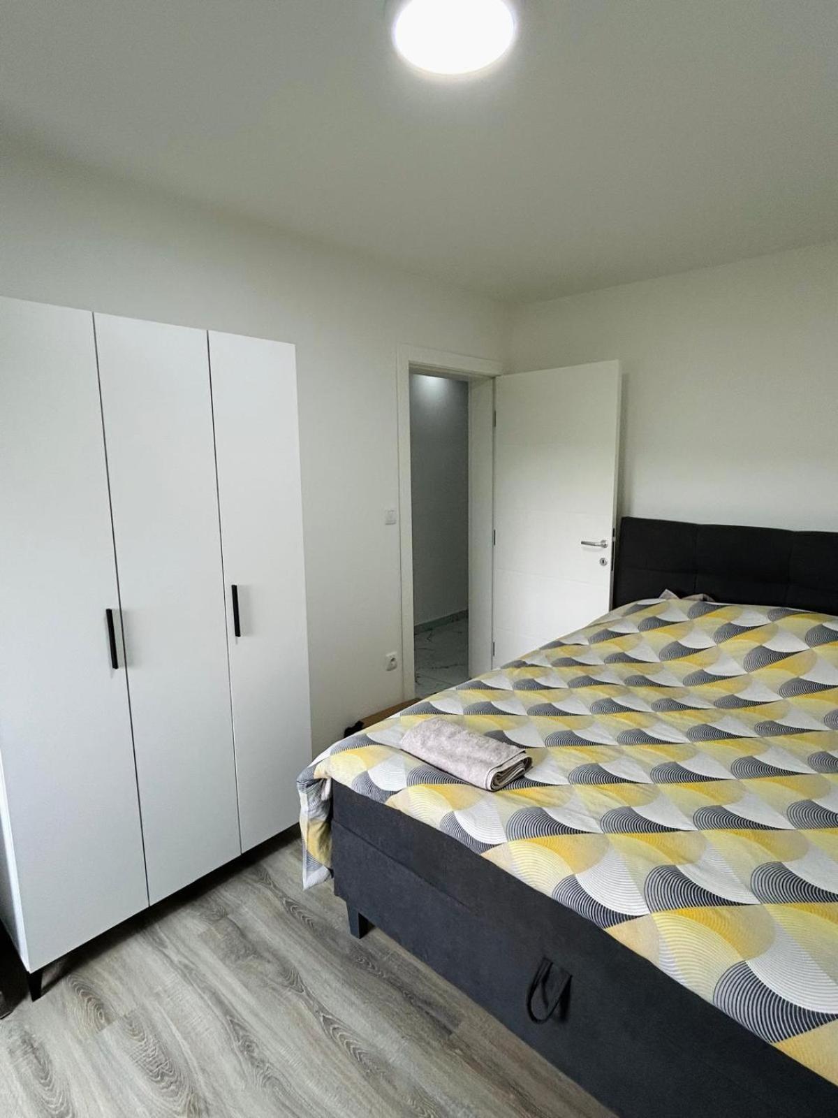 Zlatna Plaza Leilighet Bratunac Rom bilde